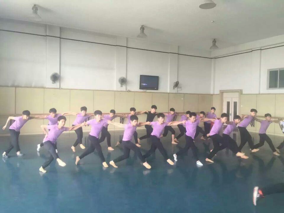 舞蹈地膠,舞蹈地板